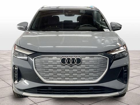 Used 2023 Audi Q4 e-tron Premium Plus w/ Premium Plus image 3