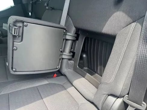 Used 2020 Chevrolet Silverado 1500 RST AWD/4WD image 19