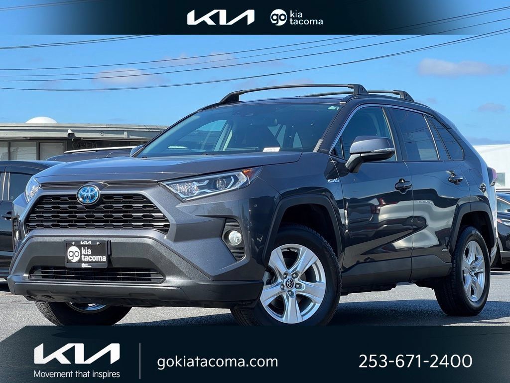 Used 2020 Toyota RAV4 XLE w/ Convenience Package AWD/4WD image 1