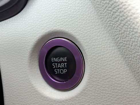 Used 2024 Toyota Corolla SE FWD image 24