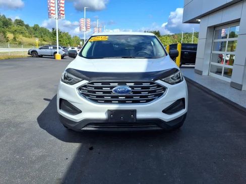 Used 2019 Ford Edge SE image 2