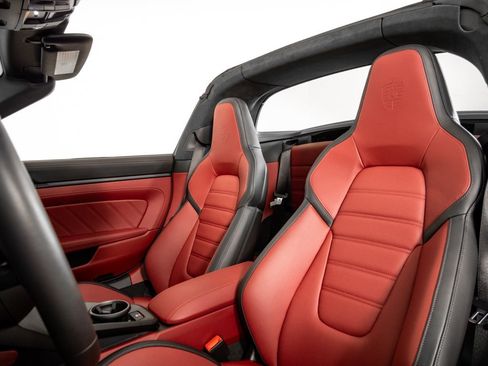 Certified 2025 Porsche 911 Targa 4 GTS image 5
