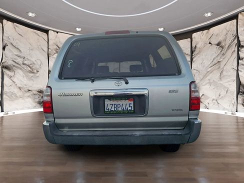 Used 2002 Toyota 4Runner SR5 RWD image 6