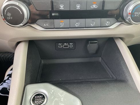 Used 2025 Nissan Altima 2.5 SV FWD image 20