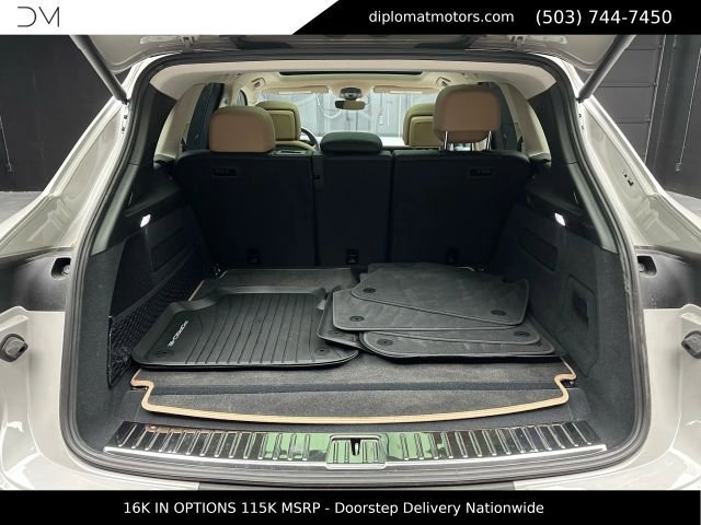 Used 2025 Porsche Cayenne E-Hybrid AWD/4WD image 47