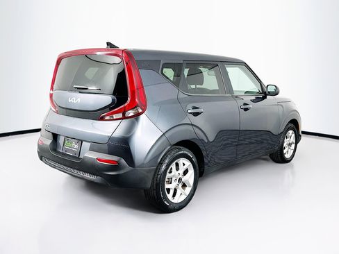 Used 2022 Kia Soul LX w/ Technology Package image 9