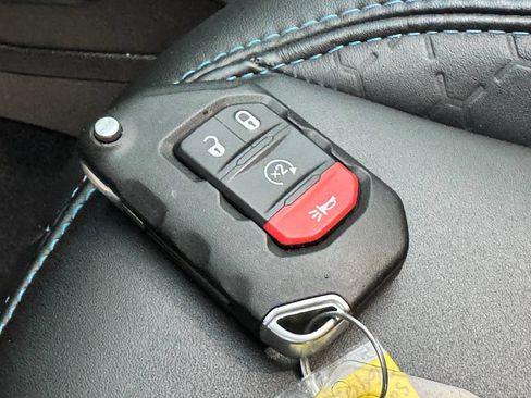 Used 2024 Jeep Wrangler High Altitude AWD/4WD image 32
