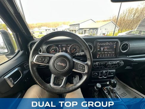 Used 2018 Jeep Wrangler Unlimited Sahara w/ Dual Top Group AWD/4WD image 11