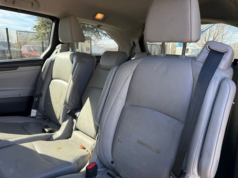 Used 2018 Honda Odyssey EX-L image 4