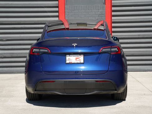 Used 2023 Tesla Model Y 2WD image 12