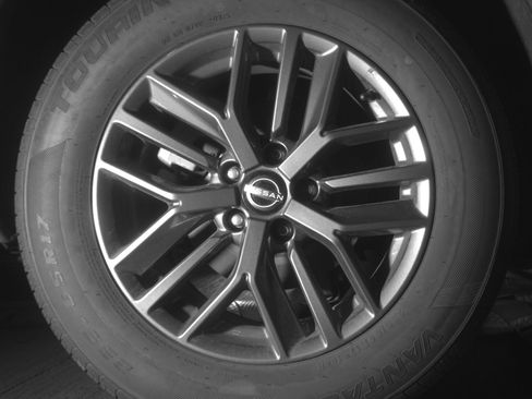 Used 2023 Nissan Rogue S image 15