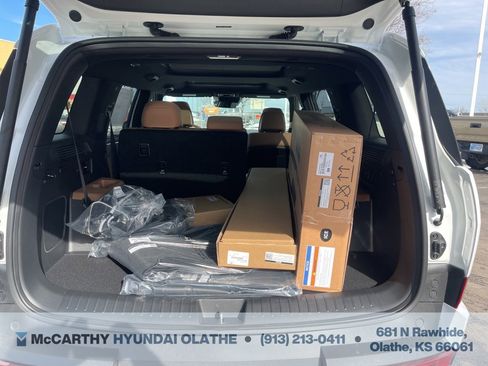 Used 2025 Hyundai Santa Fe Limited image 17