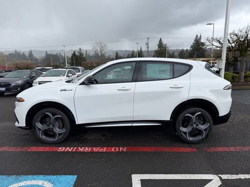 New 2026 Alfa Romeo Tonale image 5