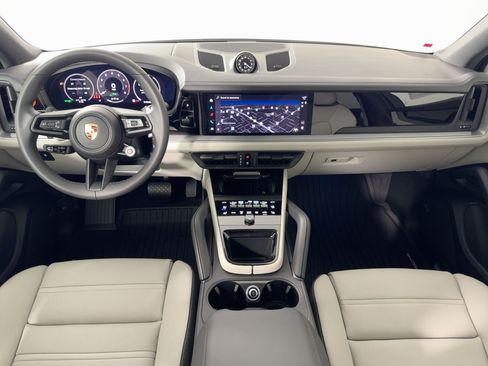 Certified 2026 Porsche Cayenne Coupe AWD/4WD image 17