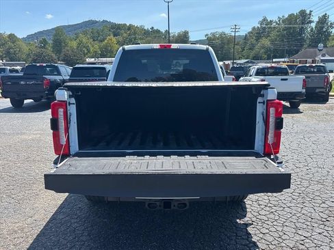 Used 2023 Ford F250 XLT w/ XLT Premium Package AWD/4WD image 7