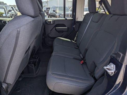 Used 2025 Jeep Wrangler Unlimited Sport AWD/4WD image 8