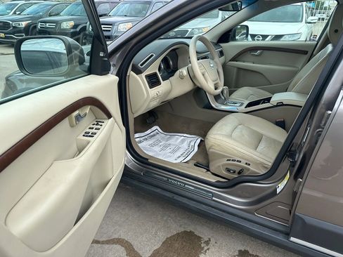 Used 2011 Volvo XC70 3.2 image 19