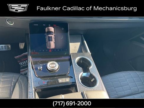 Certified 2025 Cadillac Escalade ESV V image 21