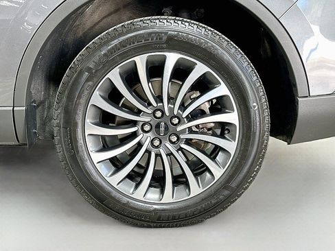 Used 2024 Lincoln Aviator AWD w/ Premium Package image 33