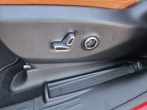 Used 2024 Chrysler Pacifica Pinnacle image 41