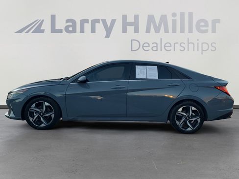 Used 2021 Hyundai Elantra SEL w/ Convenience + Premium Package image 2