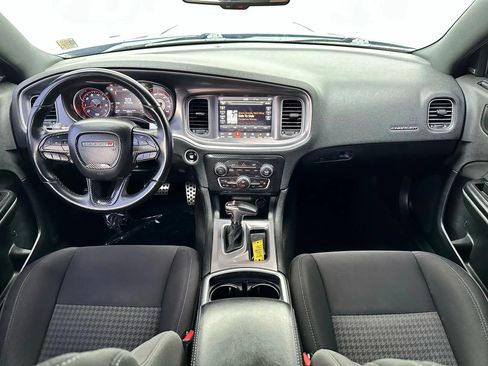 Used 2019 Dodge Charger Scat Pack RWD image 17