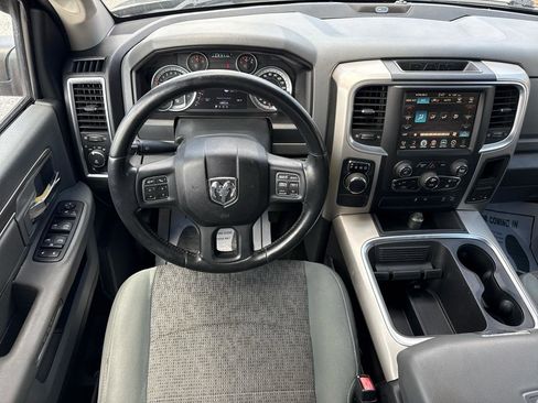 Used 2017 RAM 1500 Big Horn RWD image 30