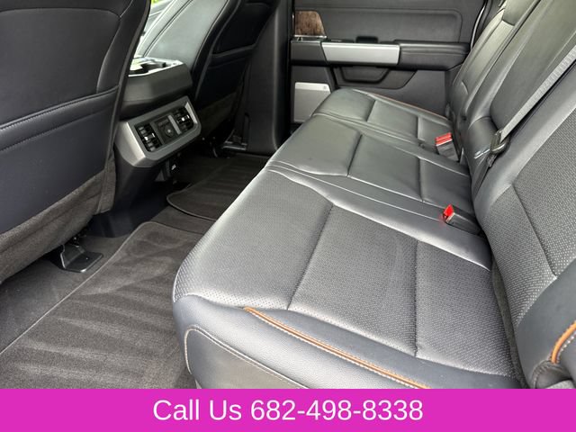 Used 2025 Ford F250 Lariat w/ FX4 Off-Road Package AWD/4WD image 17