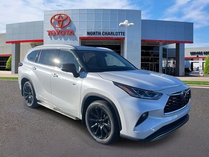 New 2026 Toyota Highlander Platinum