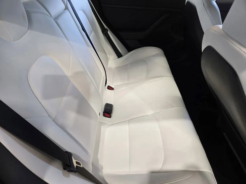 Used 2023 Tesla Model 3 Standard Range RWD image 9