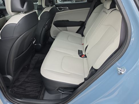 Certified 2026 Kia Sportage EX AWD/4WD image 17