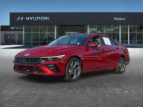 Certified 2025 Hyundai Elantra Limited FWD image 1
