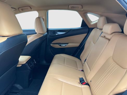 Used 2024 Lexus NX 250 FWD w/ Towing Package (2000 Lbs) image 38