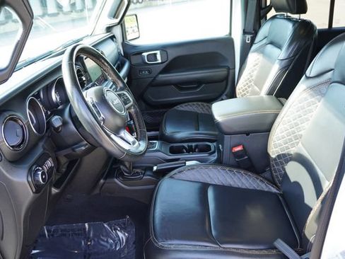Used 2020 Jeep Wrangler Unlimited Sahara AWD/4WD image 16