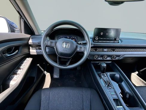 Used 2025 Honda Accord LX image 8