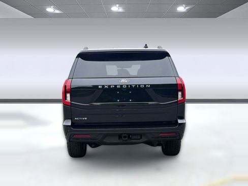 Used 2025 Ford Expedition Active AWD/4WD image 10