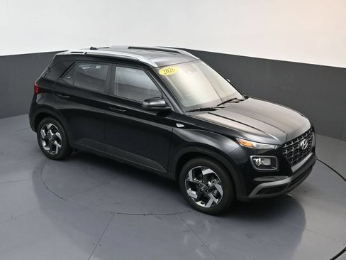 Certified 2026 Hyundai Venue SEL FWD image 16