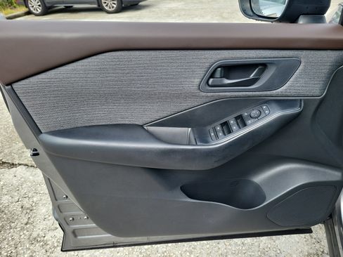 Certified 2023 Nissan Rogue S FWD image 9