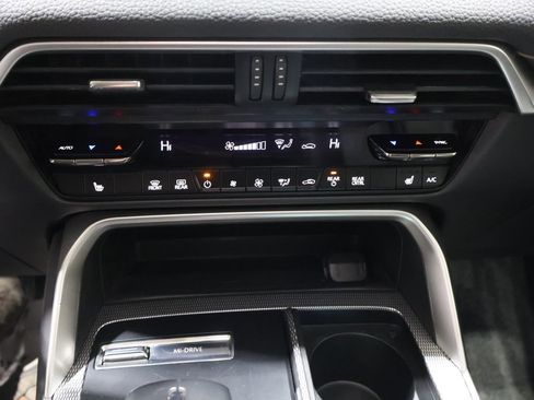 Used 2025 MAZDA CX-70 3.3 Turbo w/ Preferred Package image 29