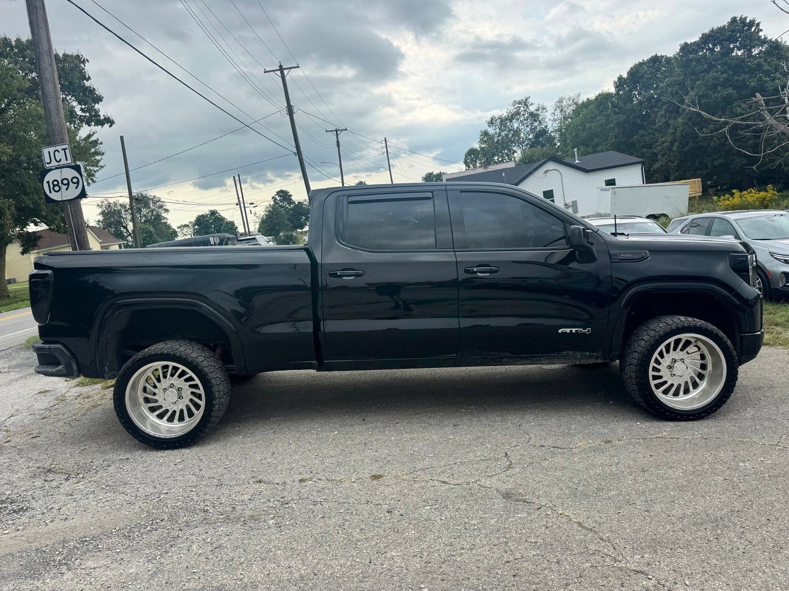 Used 2022 GMC Sierra 1500 AT4 w/ AT4 Preferred Package AWD/4WD image 7