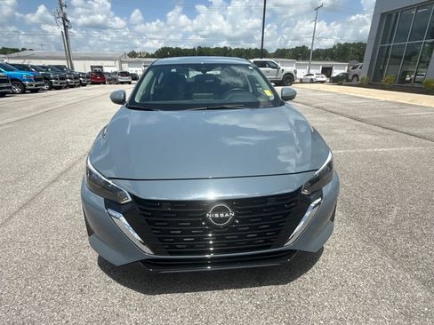 Used 2025 Nissan Sentra SV w/ All-Weather Package FWD image 3