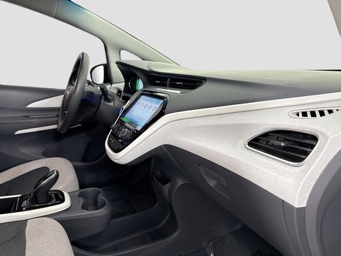 Used 2019 Chevrolet Bolt LT FWD image 28
