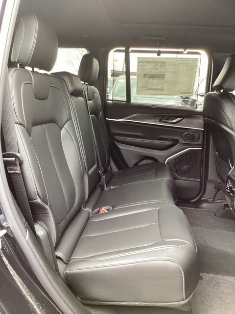 New 2024 Jeep Grand Cherokee Limited 4xe w/ Luxury Tech Group II AWD/4WD image 18