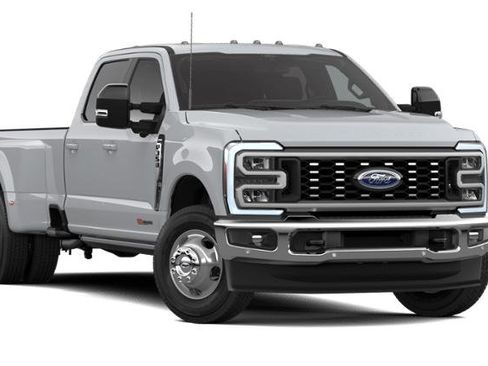 New 2026 Ford F350 4x4 Crew Cab DRW Super Duty image 3