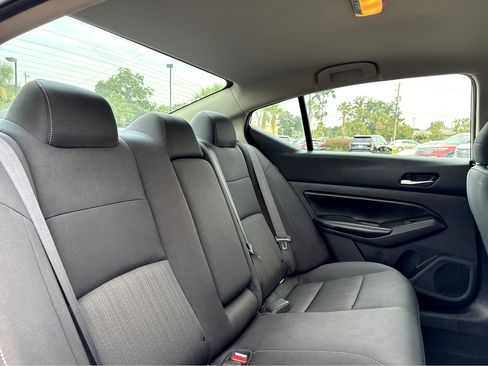 Used 2022 Nissan Altima 2.5 SV image 12