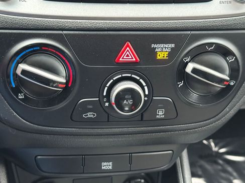 Used 2019 Hyundai Accent SEL image 19