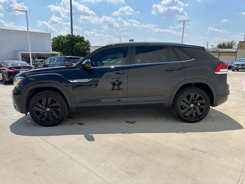 Used 2022 Volkswagen Atlas Cross Sport SE AWD/4WD image 4