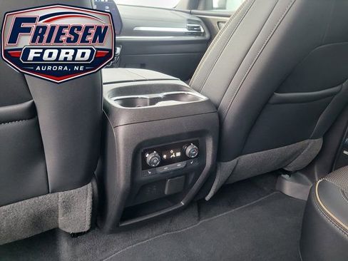 Used 2024 Chevrolet Traverse RS AWD/4WD image 26