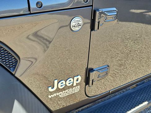 Used 2020 Jeep Wrangler Unlimited Sport S AWD/4WD image 11