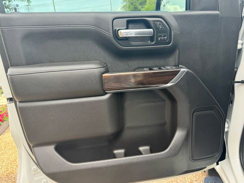 Used 2019 GMC Sierra 1500 SLT RWD image 25